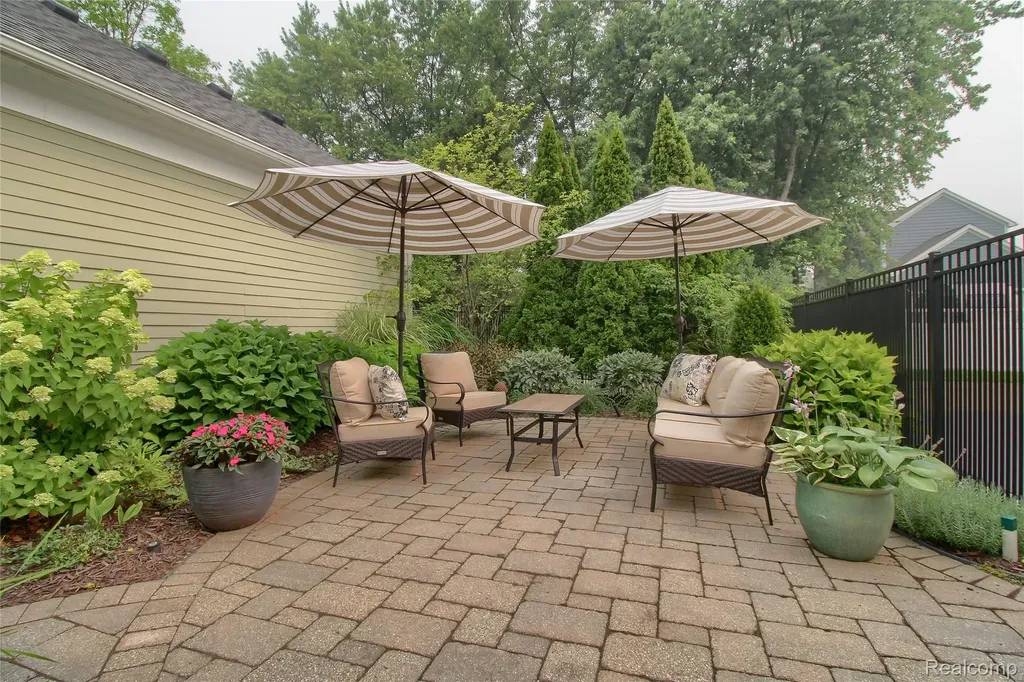 50166 Harding Street Canton Charter Township MI 48188