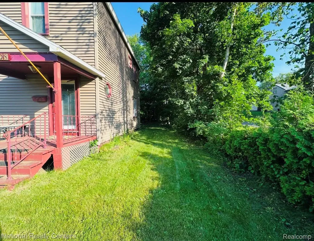 108 E Arch Street Negaunee City MI 49866
