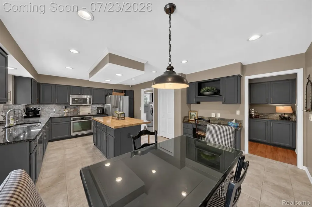 2130 Stonebridge Way Canton Charter Township MI 48188