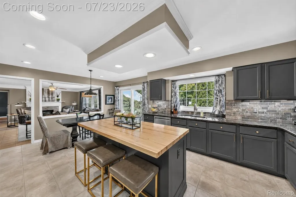 2130 Stonebridge Way Canton Charter Township MI 48188