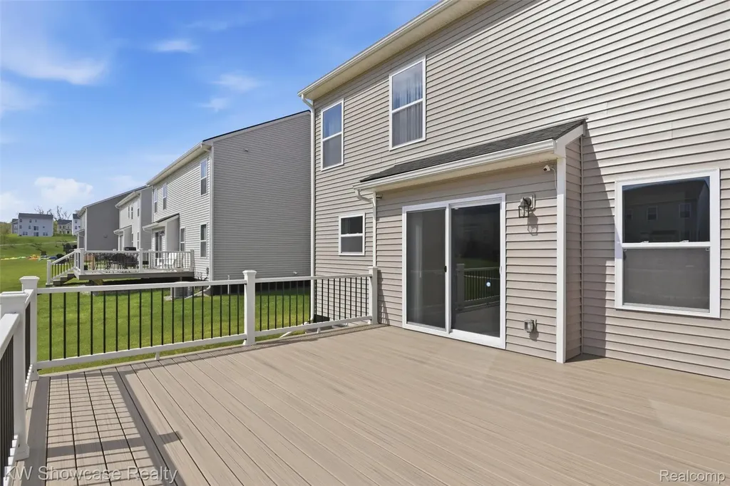 249 Saddleback Court White Lake Charter Township MI 48386