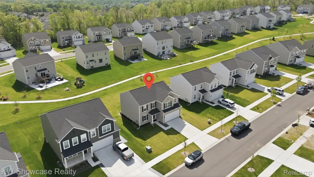 249 Saddleback Court White Lake Charter Township MI 48386