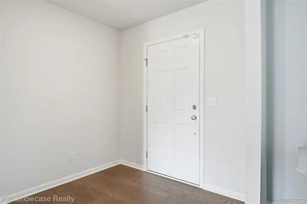 249 Saddleback Court White Lake Charter Township MI 48386