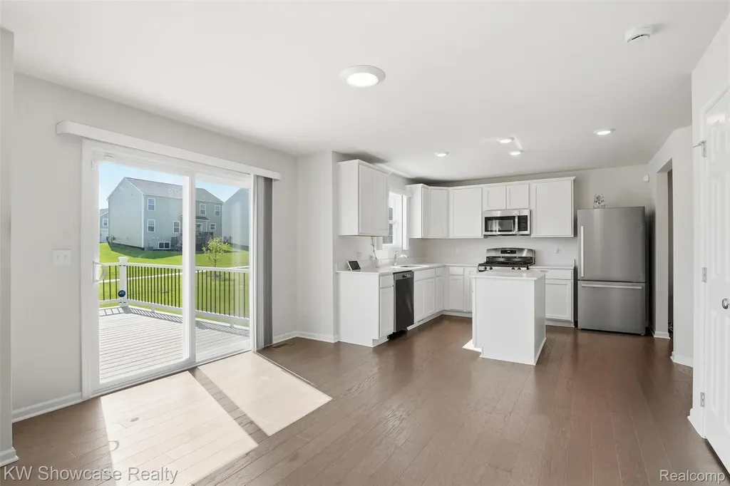 249 Saddleback Court White Lake Charter Township MI 48386