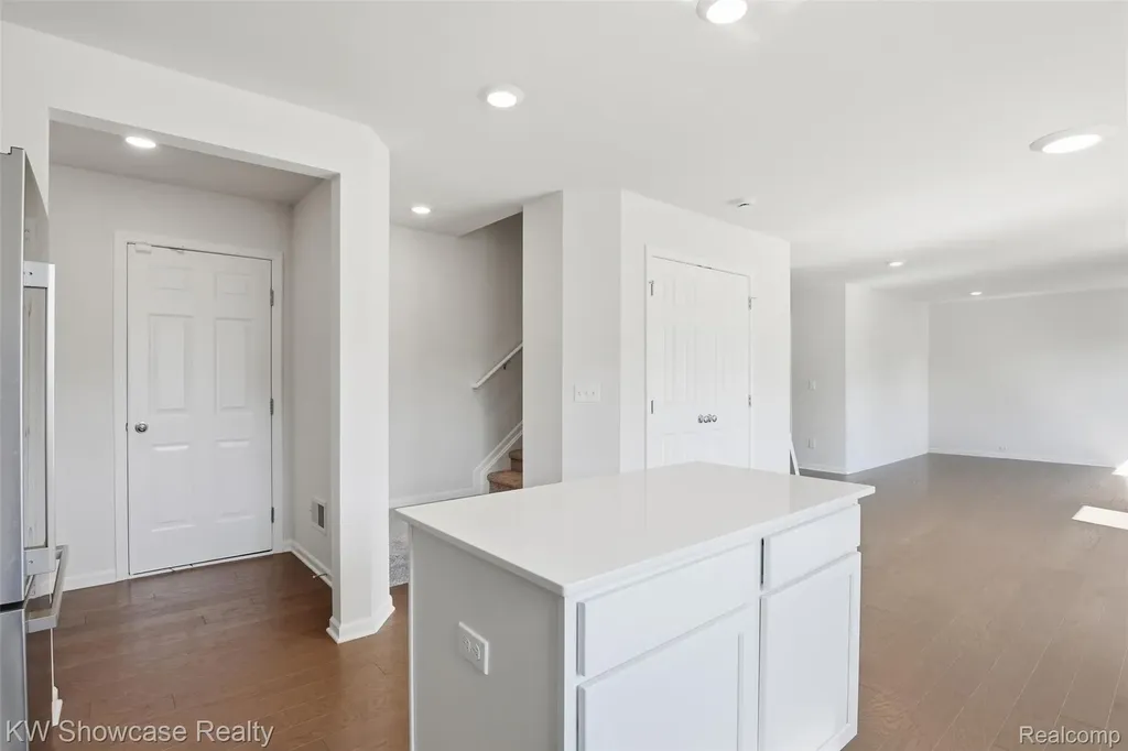 249 Saddleback Court White Lake Charter Township MI 48386
