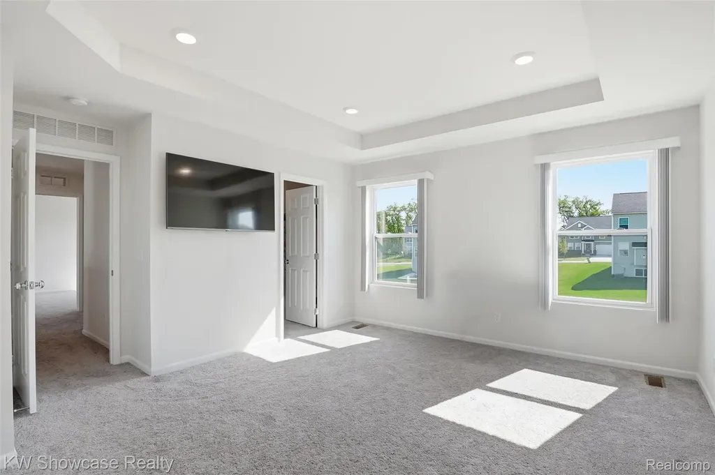 249 Saddleback Court White Lake Charter Township MI 48386