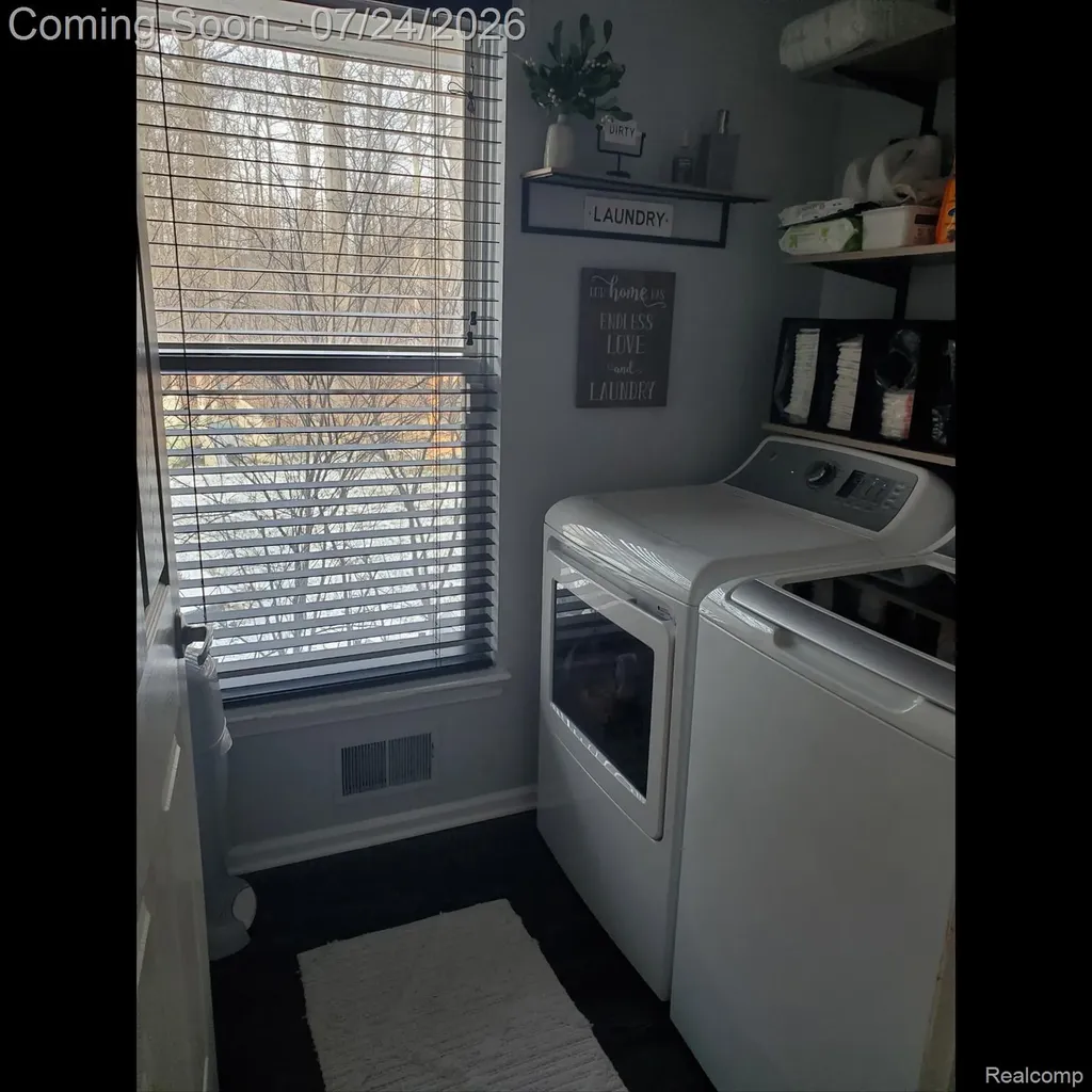 49090 Fifth Avenue Court Canton Charter Township MI 48188