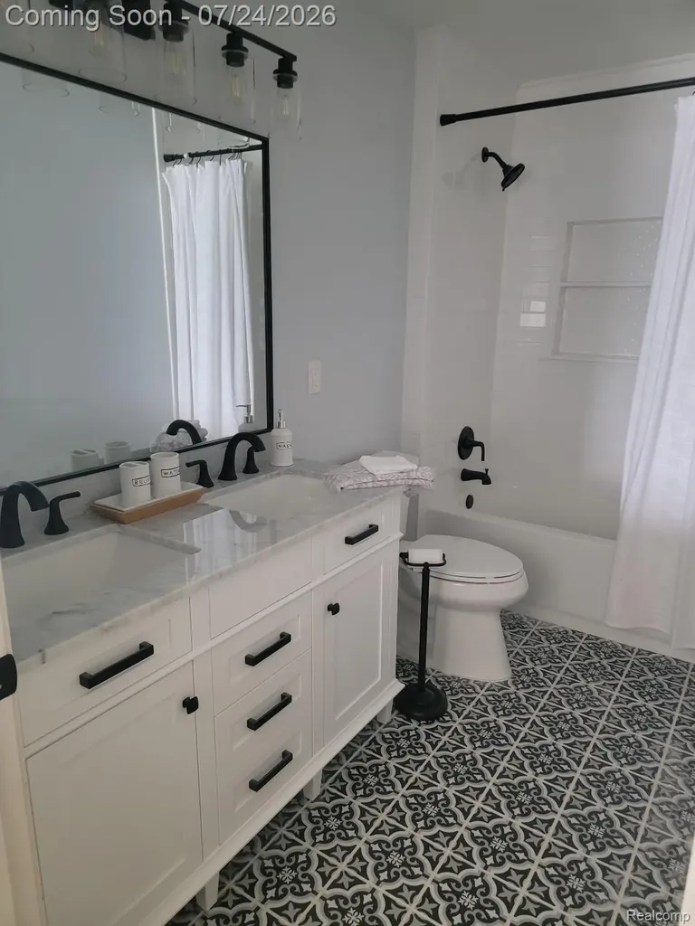 49090 Fifth Avenue Court Canton Charter Township MI 48188