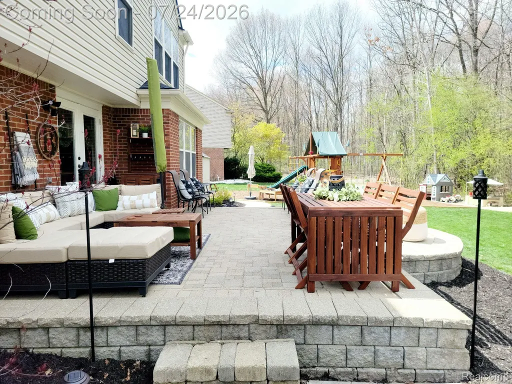 49090 Fifth Avenue Court Canton Charter Township MI 48188
