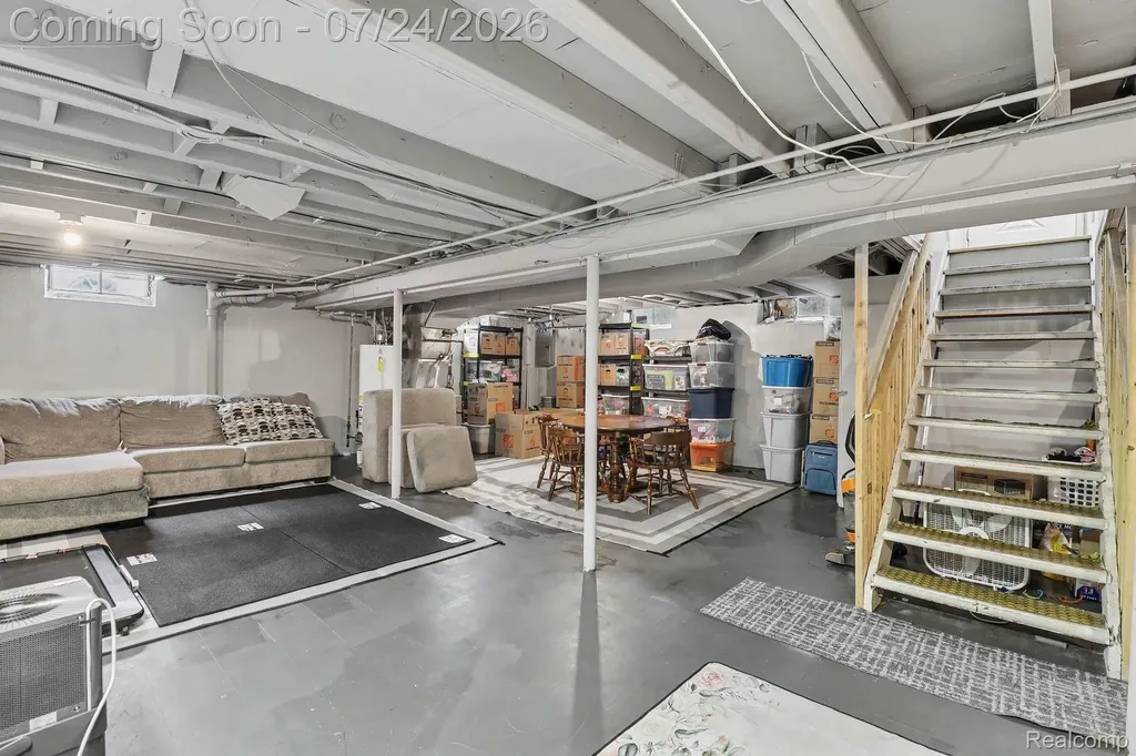 17717 Denby Redford Charter Township MI 48240