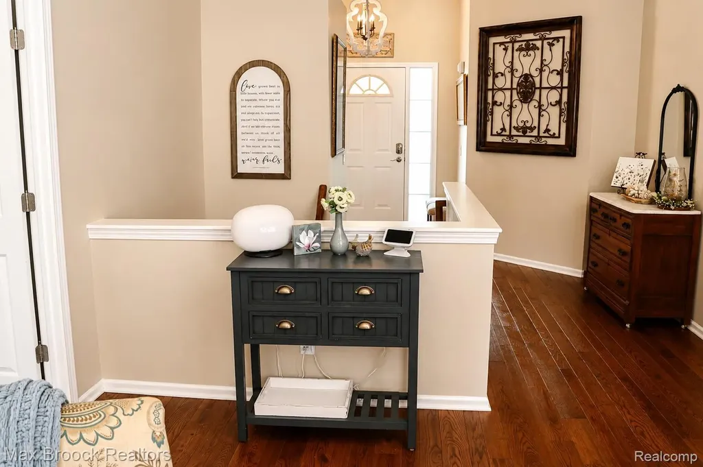 22205 Quail Run Circle South Lyon City MI 48178