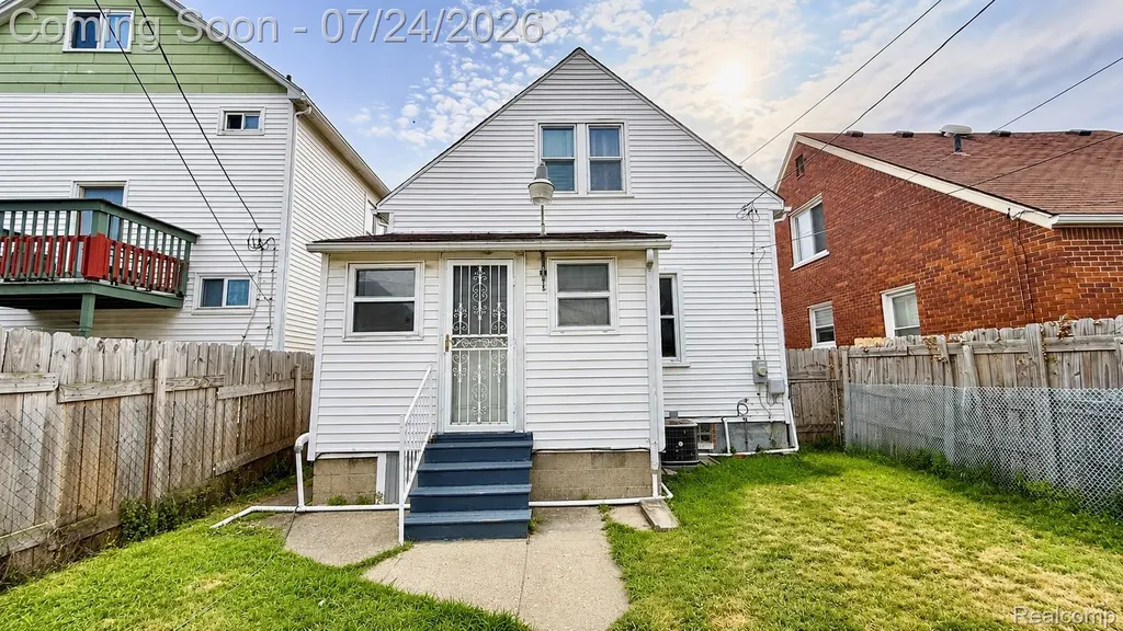 12020 Mitchell Street Hamtramck City MI 48212