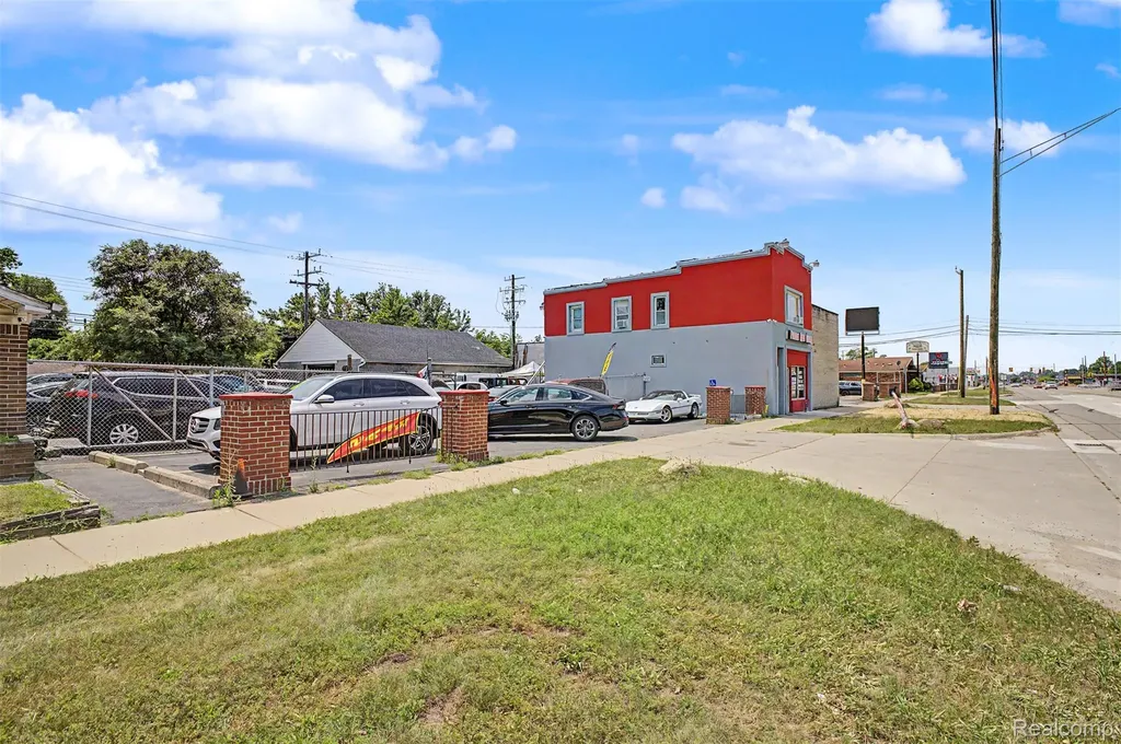 25535 Plymouth Road Redford Charter Township MI 48239
