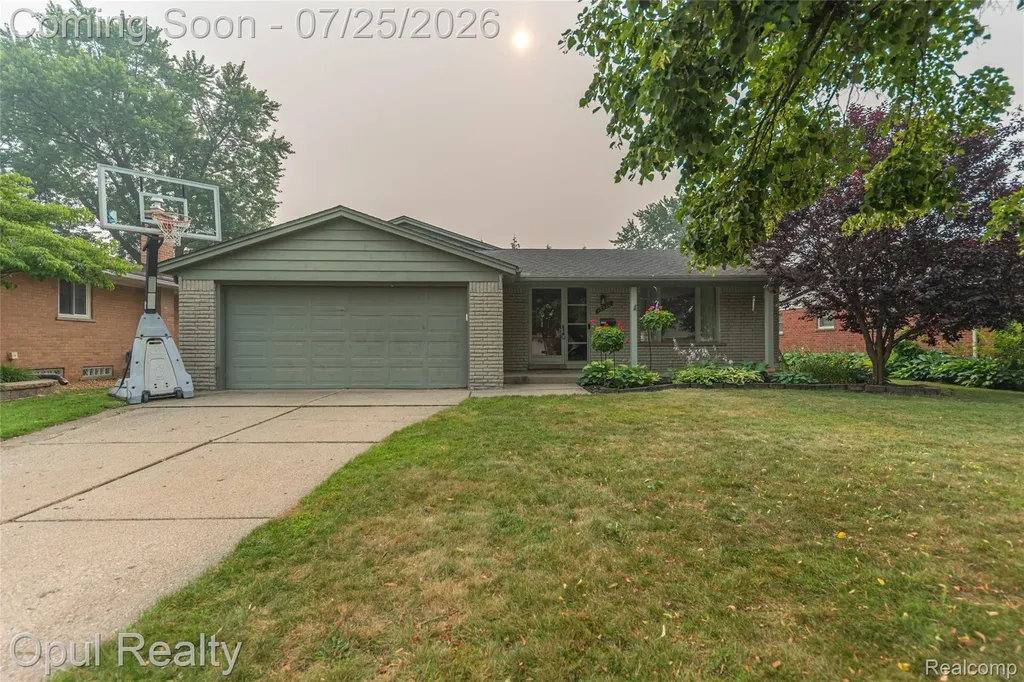 15520 Fitzgerald Street Livonia City MI 48154