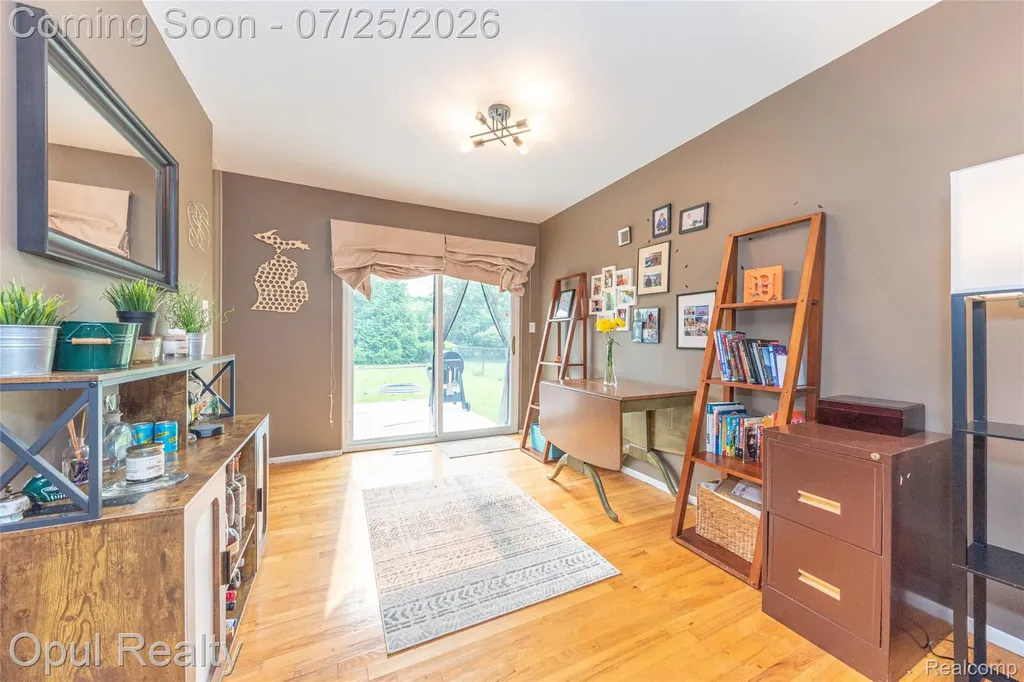15520 Fitzgerald Street Livonia City MI 48154