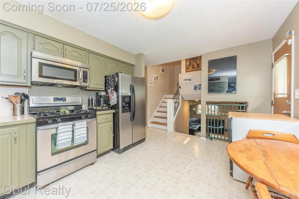 15520 Fitzgerald Street Livonia City MI 48154