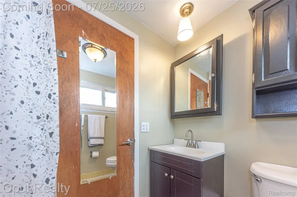 15520 Fitzgerald Street Livonia City MI 48154