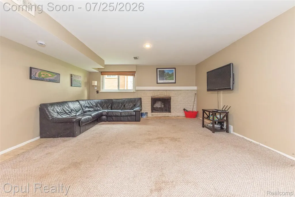 15520 Fitzgerald Street Livonia City MI 48154
