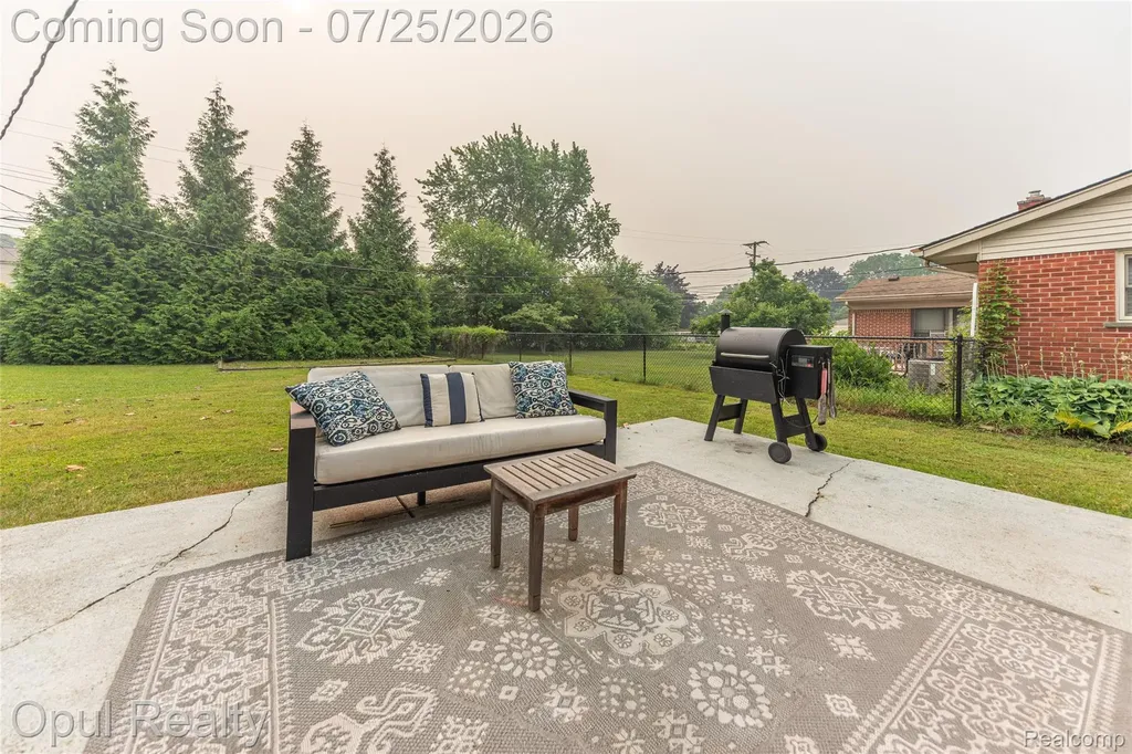 15520 Fitzgerald Street Livonia City MI 48154