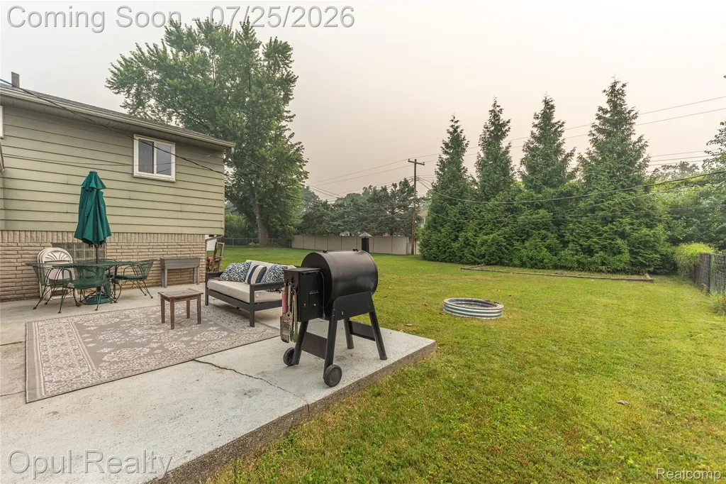 15520 Fitzgerald Street Livonia City MI 48154