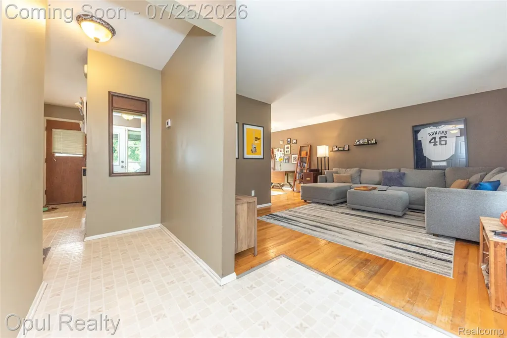 15520 Fitzgerald Street Livonia City MI 48154