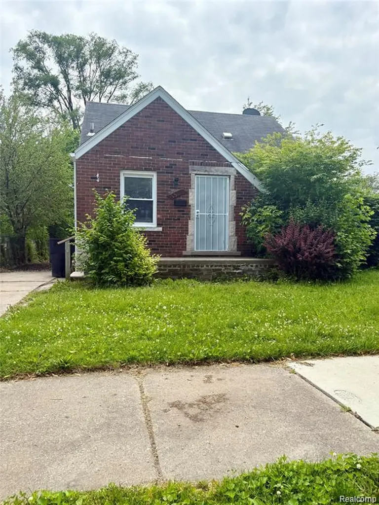 15300 Faircrest Street Detroit City MI 48205