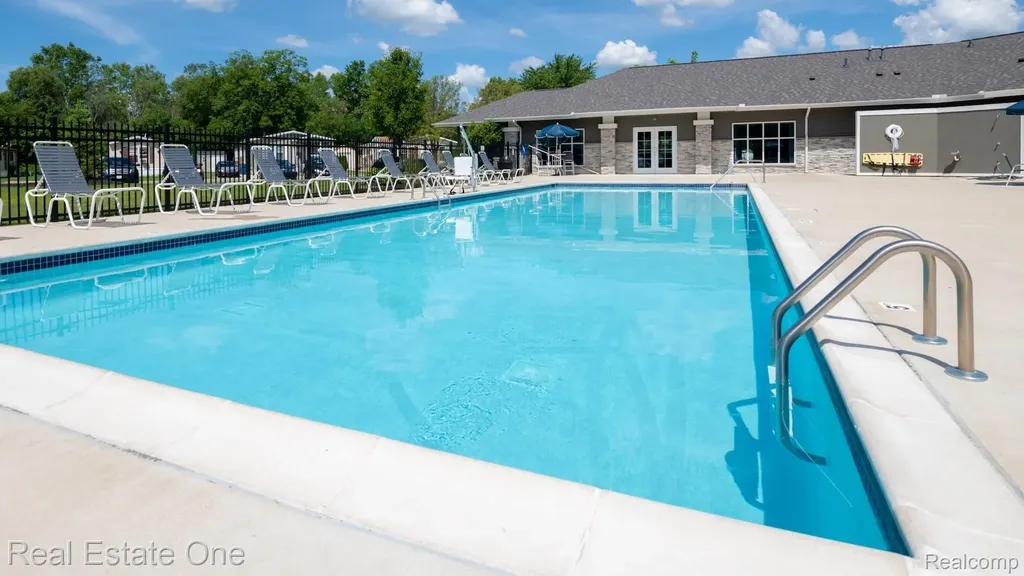 8516 Michael Drive Frenchtown Township MI 48166