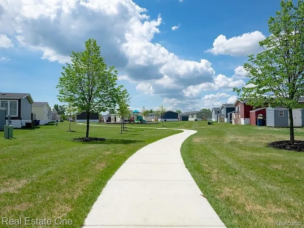 8516 Michael Drive Frenchtown Township MI 48166