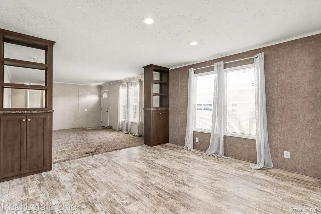8516 Michael Drive Frenchtown Township MI 48166