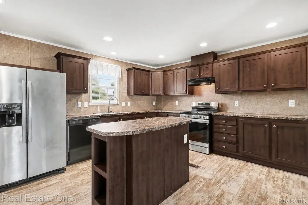 8516 Michael Drive Frenchtown Township MI 48166