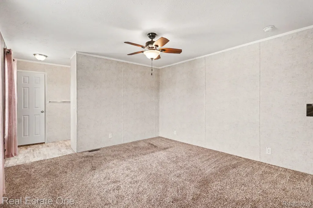 8516 Michael Drive Frenchtown Township MI 48166