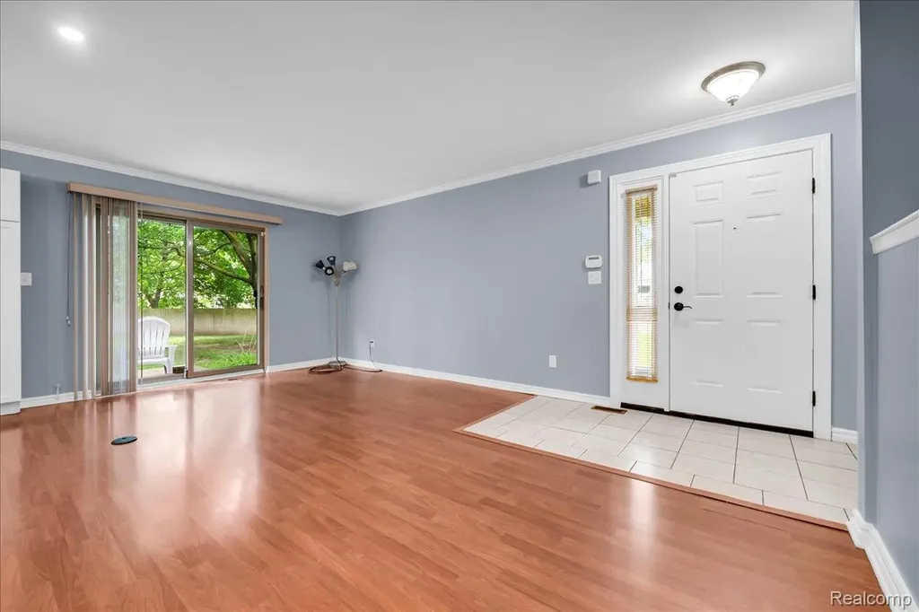3711 Old Creek Road Troy City MI 48084