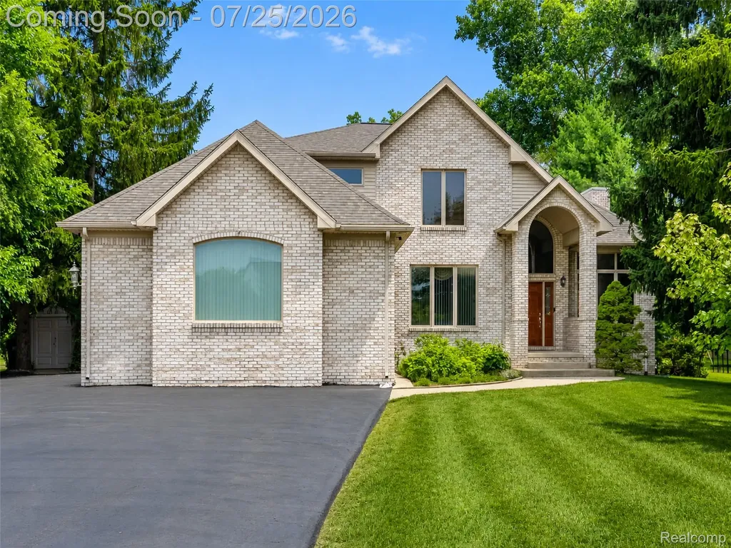 3757 Bendelow Road Rochester Hills City MI 48307