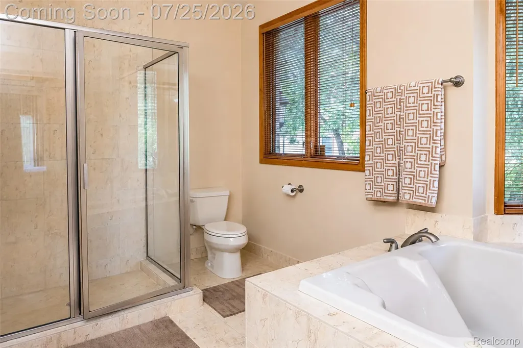 3757 Bendelow Road Rochester Hills City MI 48307