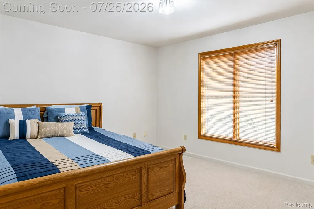 3757 Bendelow Road Rochester Hills City MI 48307