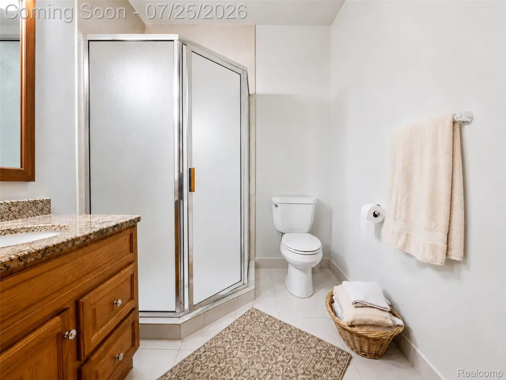 3757 Bendelow Road Rochester Hills City MI 48307