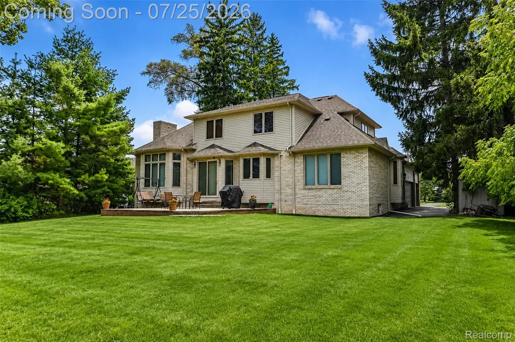 3757 Bendelow Road Rochester Hills City MI 48307