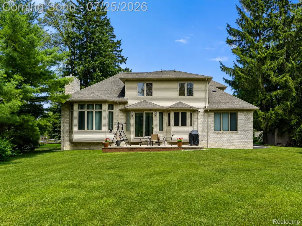 3757 Bendelow Road Rochester Hills City MI 48307