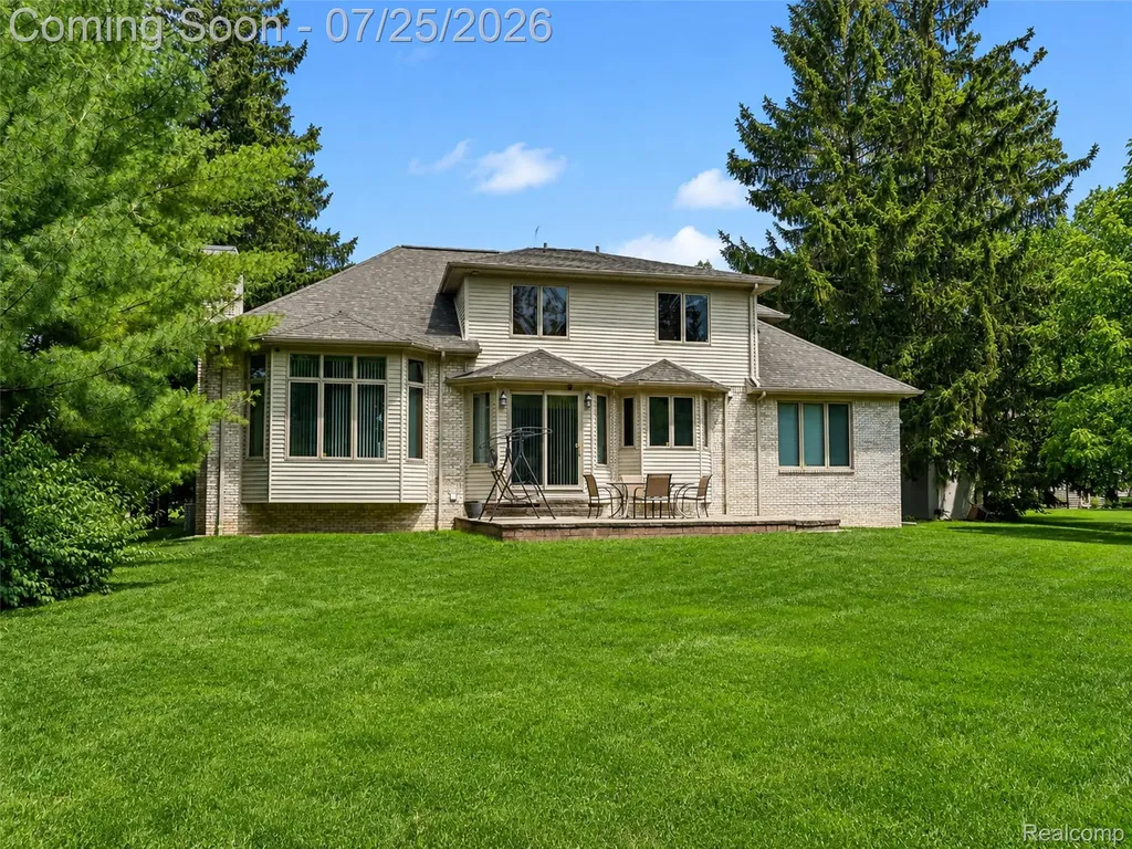 3757 Bendelow Road Rochester Hills City MI 48307