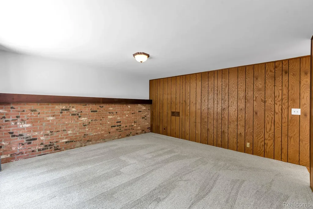 15830 Harrison Street Livonia City MI 48154