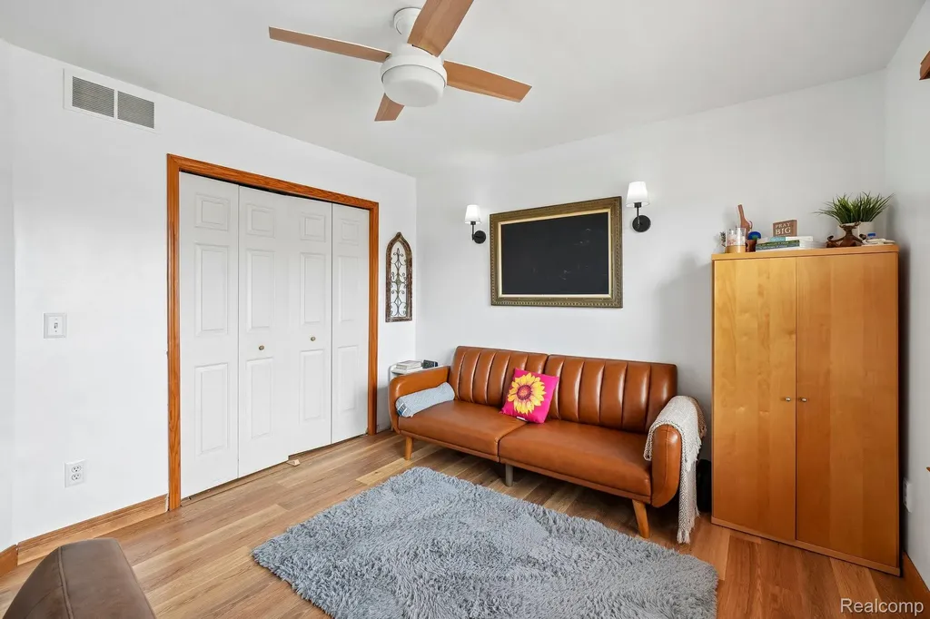 15927 Petros Drive Brownstown Charter Township MI 48173