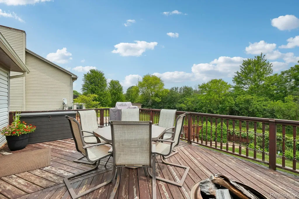 15927 Petros Drive Brownstown Charter Township MI 48173