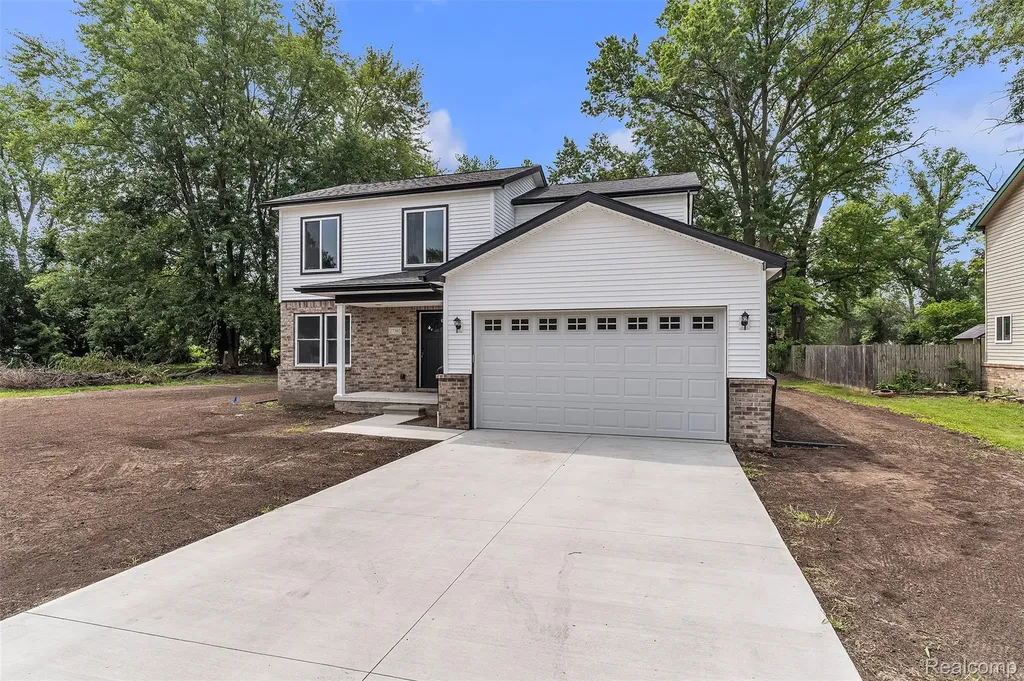 27380 Leroy Street Taylor City MI 48180