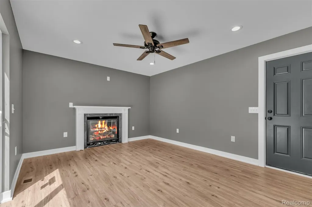 27380 Leroy Street Taylor City MI 48180