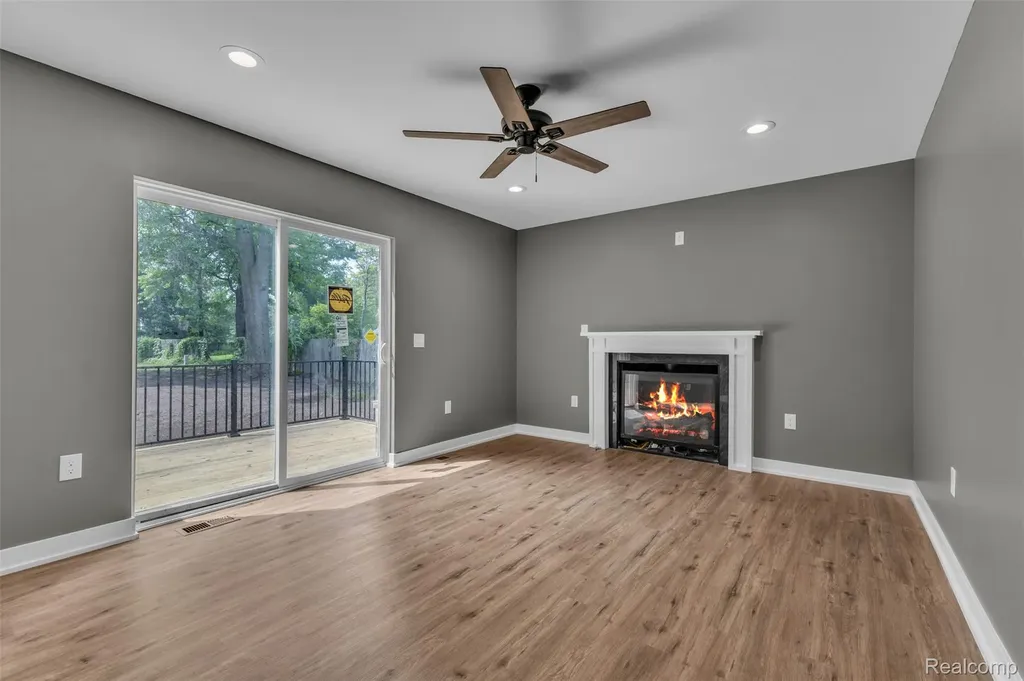 27380 Leroy Street Taylor City MI 48180