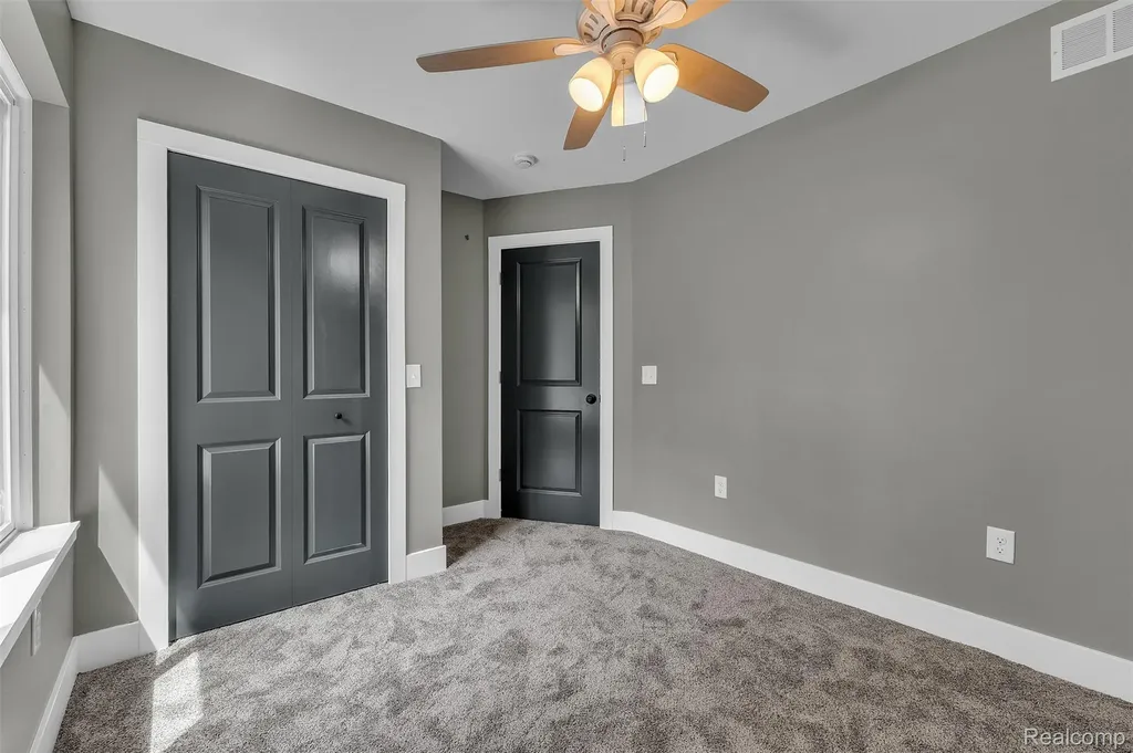 27380 Leroy Street Taylor City MI 48180