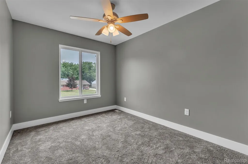 27380 Leroy Street Taylor City MI 48180