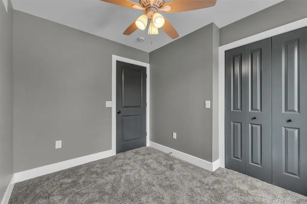 27380 Leroy Street Taylor City MI 48180