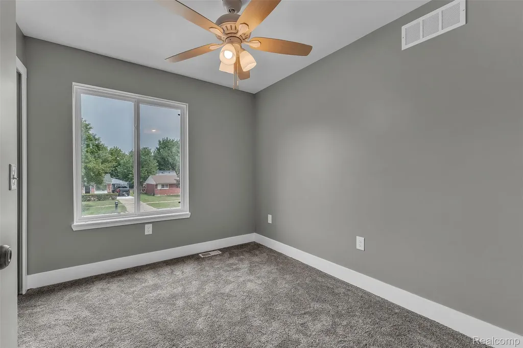 27380 Leroy Street Taylor City MI 48180