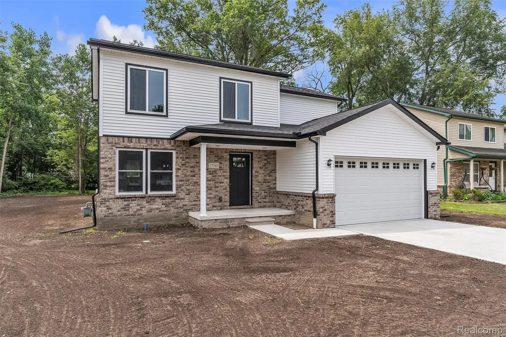 27380 Leroy Street Taylor City MI 48180